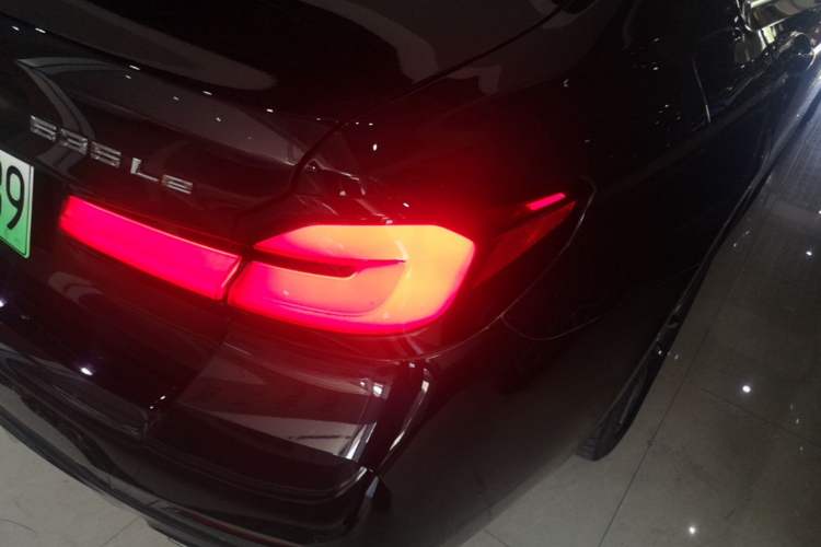 Used BMW 5 Series New Energy 2022 535Le M Sport Package Right Rear Taillight
