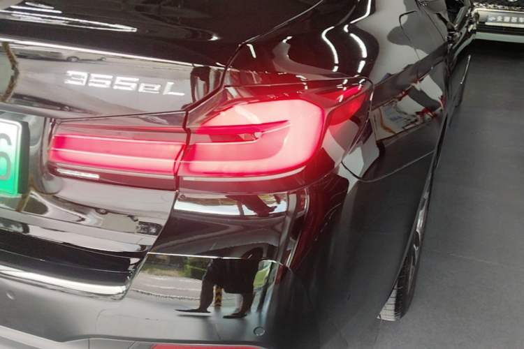Used BMW 5 Series New Energy 2022 Restyled 535Le M Sport Package Right Rear Taillight