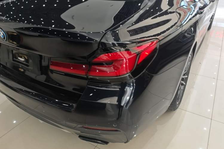 Used BMW 5 Series New Energy 2022 Restyled 535Le Pioneer Edition M Sport Package Right Rear Taillight