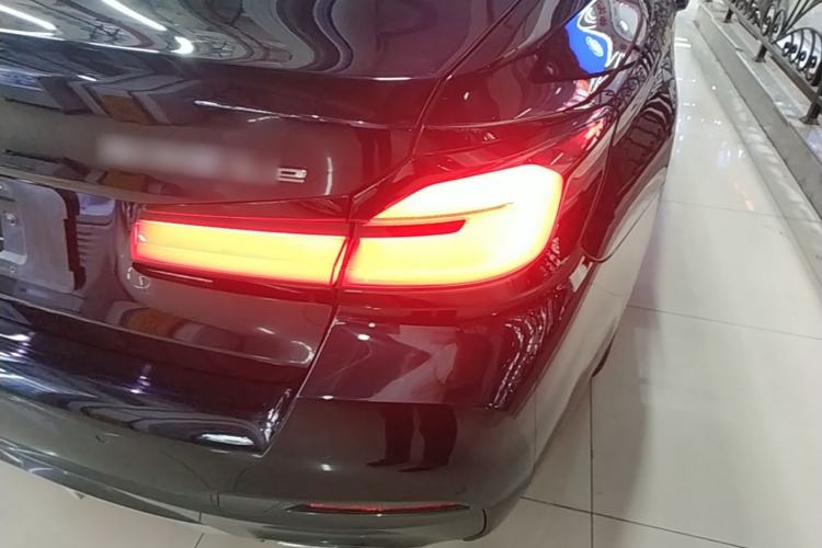 Used BMW 5 Series New Energy 2022 535Le M Sport Package Right Rear Taillight