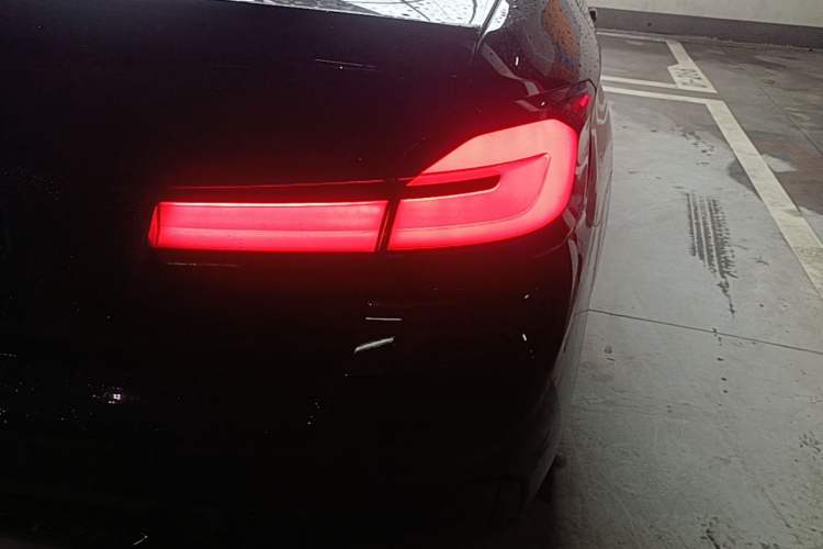 Used BMW 5 Series New Energy 2022 Second Facelift 535Le M Sport Package Right Rear Taillight
