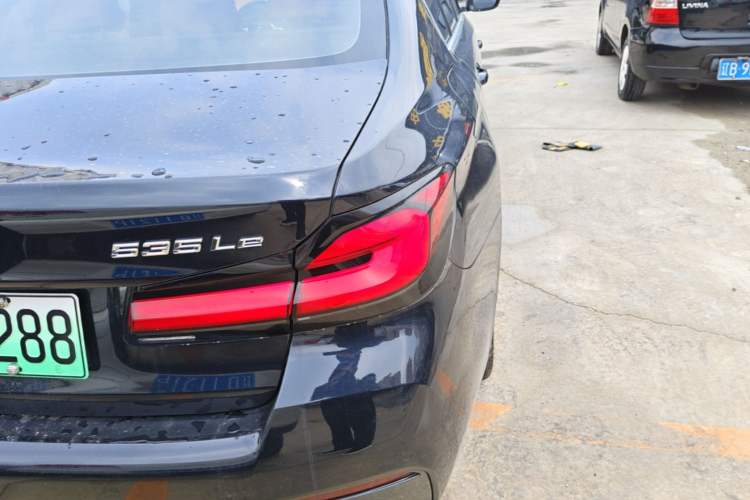 Used BMW 5 Series New Energy 2022 Restyled 535Le M Sport Package Right Rear Taillight