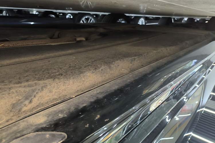Used BMW 5 Series New Energy 2022 Restyled 535Le M Sport Package Right Side Sill