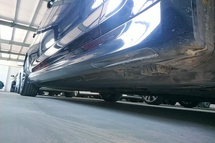 Used BMW 5 Series New Energy 2022 Restyled 535Le M Sport Package Right Side Sill