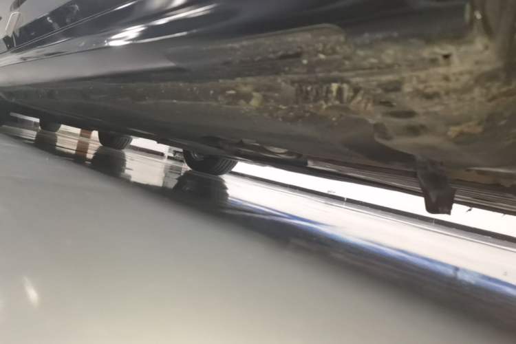 Used BMW 5 Series New Energy 2022 Second Facelift 535Le M Sport Package Right Side Sill