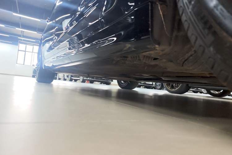Used BMW 5 Series New Energy 2022 Second Facelift 535Le Pioneer Edition M Sport Package Right Side Sill