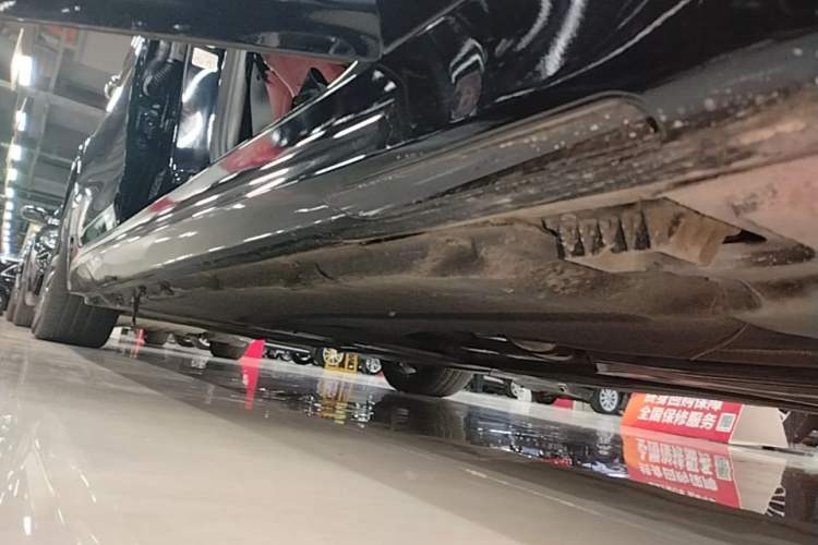 Used BMW 5 Series New Energy 2022 535Le Pioneer Edition M Sport Package Right Side Sill