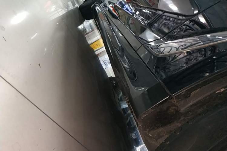Used BMW 5 Series New Energy 2022 535Le M Sport Package Right Side Sill