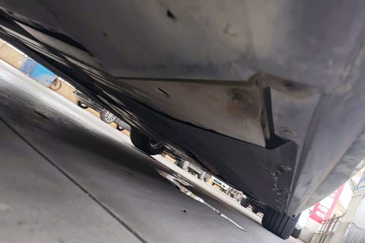 Used BMW 5 Series New Energy 2022 Restyled 535Le M Sport Package Right Side Sill