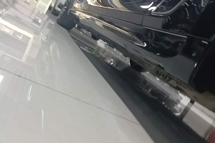 Used BMW 5 Series New Energy 2022 Second Facelift 535Le M Sport Package Right Side Sill