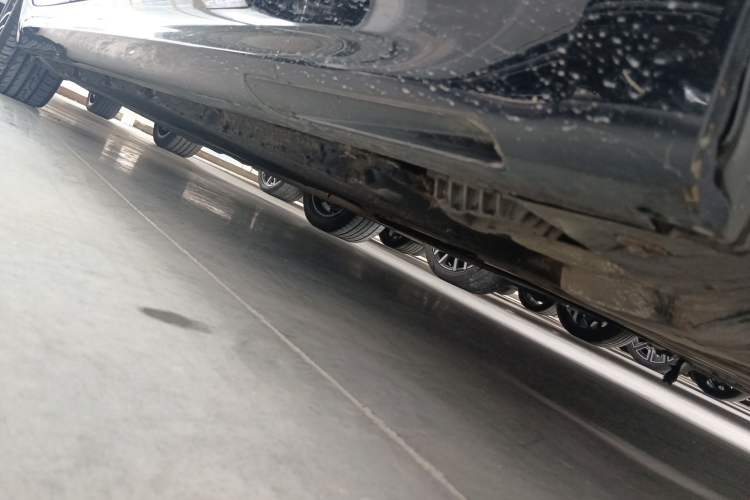 Used BMW 5 Series New Energy 2022 535Le M Sport Package Right Side Sill
