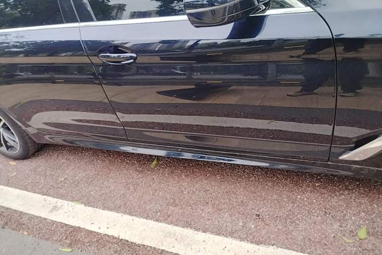 Used BMW 5 Series New Energy 2022 Second Facelift 535Le M Sport Package Right Side Sill
