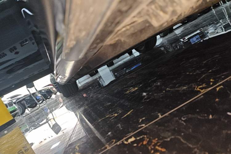 Used BMW 5 Series New Energy 2022 535Le Pioneer Edition M Sport Package Right Side Sill