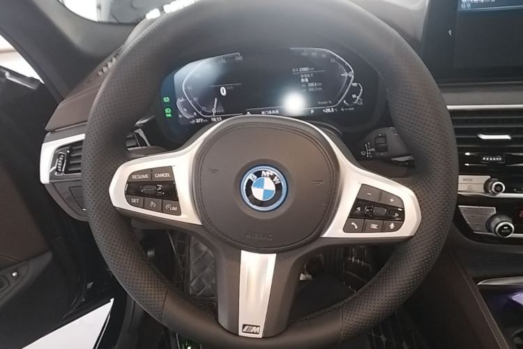 Used BMW 5 Series New Energy 2022 Restyled 535Le M Sport Package Steering Wheel