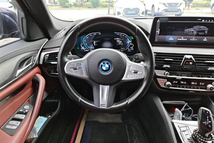 Used BMW 5 Series New Energy 2022 Restyled 535Le M Sport Package Steering Wheel