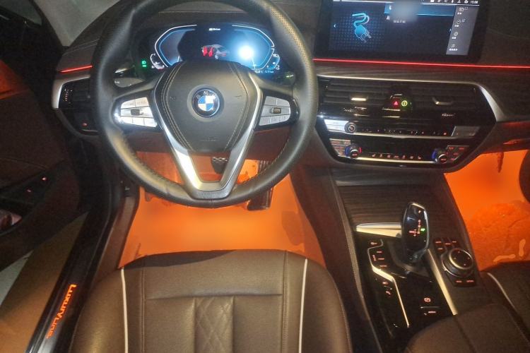 Used BMW 5 Series New Energy 2022 Updated Version 535Le Luxury Package Steering Wheel