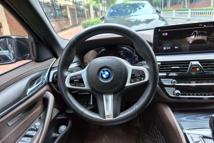 Used BMW 5 Series New Energy 2022 Updated Version 535Le Luxury Package Steering Wheel