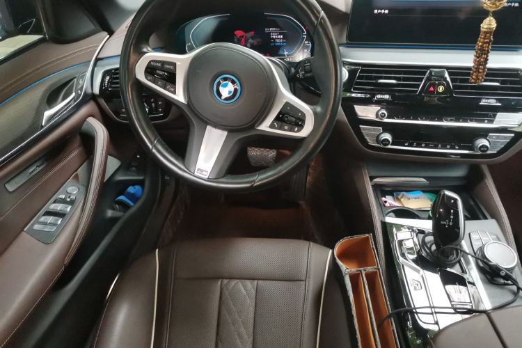 Used BMW 5 Series New Energy 2022 Restyled 535Le M Sport Package Steering Wheel