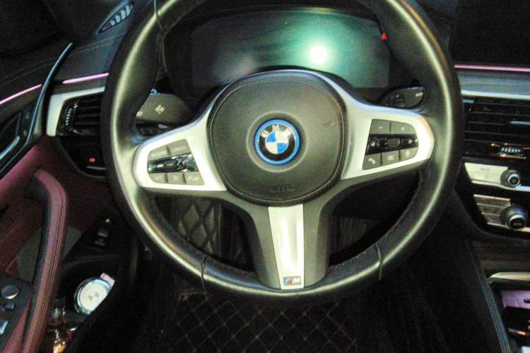 Used BMW 5 Series New Energy 2022 Restyled 535Le M Sport Package Steering Wheel