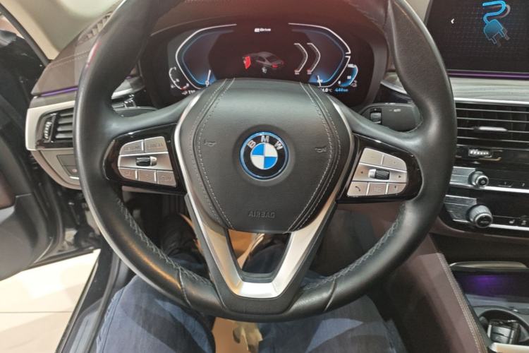 Used BMW 5 Series New Energy 2022 Updated Version 535Le Luxury Package Steering Wheel