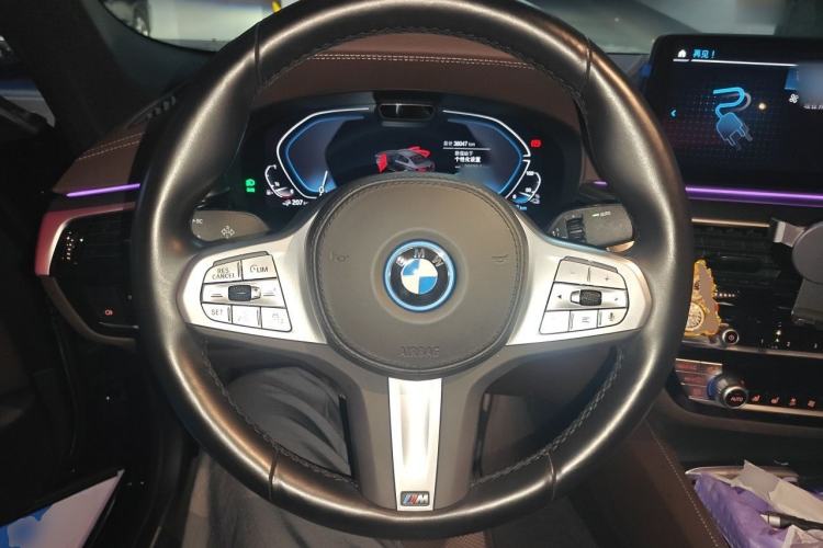 Used BMW 5 Series New Energy 2022 Second Facelift 535Le Pioneer Edition M Sport Package Steering Wheel
