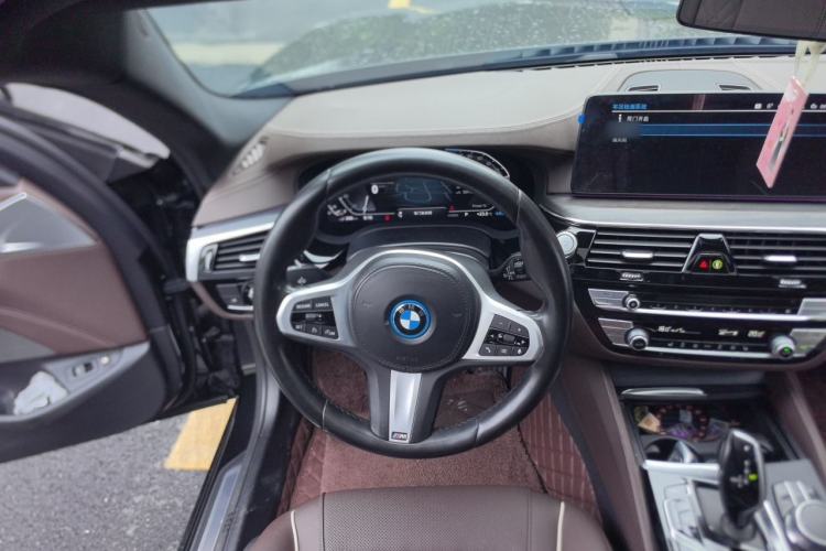 Used BMW 5 Series New Energy 2022 Restyled 535Le M Sport Package Steering Wheel