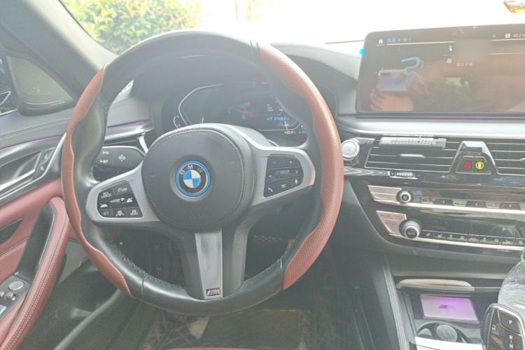 Used BMW 5 Series New Energy 2022 Restyled 535Le Pioneer Edition M Sport Package Steering Wheel