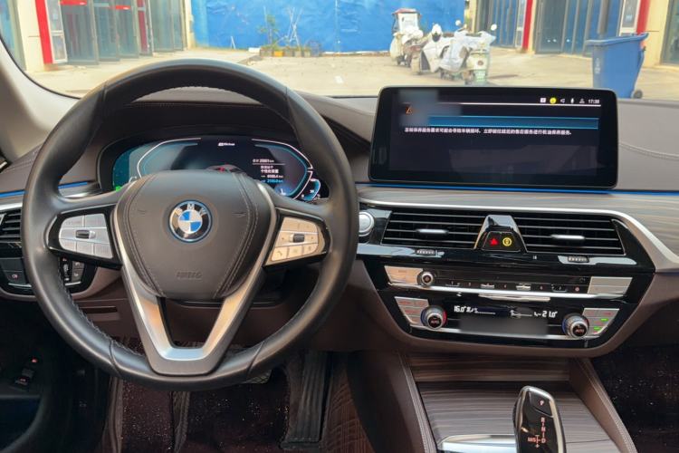 Used BMW 5 Series New Energy 2022 Second Facelift 535Le Luxury Package Steering Wheel