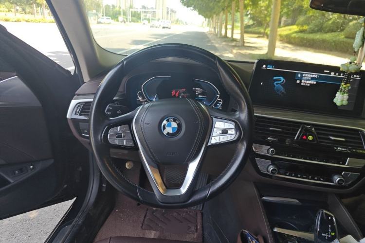 Used BMW 5 Series New Energy 2022 Updated Version 535Le Luxury Package Steering Wheel