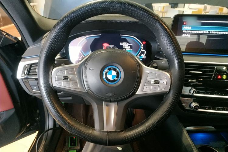 Used BMW 5 Series New Energy 2022 Second Facelift 535Le M Sport Package Steering Wheel