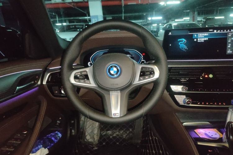 Used BMW 5 Series New Energy 2022 Restyled 535Le M Sport Package Steering Wheel