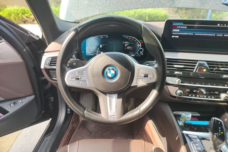 Used BMW 5 Series New Energy 2022 Restyled 535Le M Sport Package Steering Wheel