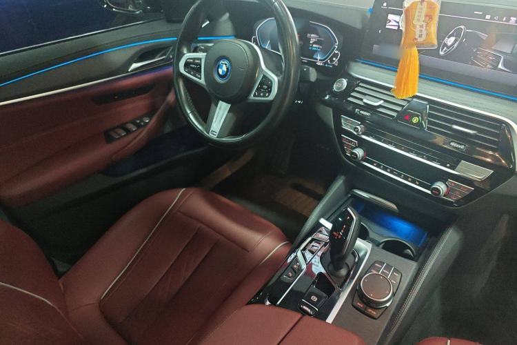 Used BMW 5 Series New Energy 2022 Second Facelift 535Le M Sport Package Steering Wheel