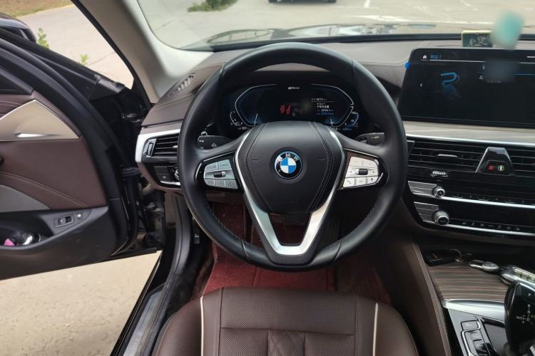 Used BMW 5 Series New Energy 2022 Updated Version 535Le Luxury Package Steering Wheel
