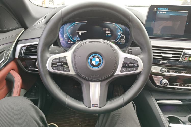Used BMW 5 Series New Energy 2022 Restyled 535Le M Sport Package Steering Wheel
