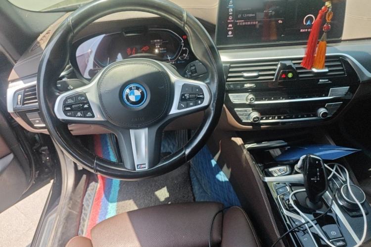 Used BMW 5 Series New Energy 2022 535Le Pioneer Edition M Sport Package Steering Wheel