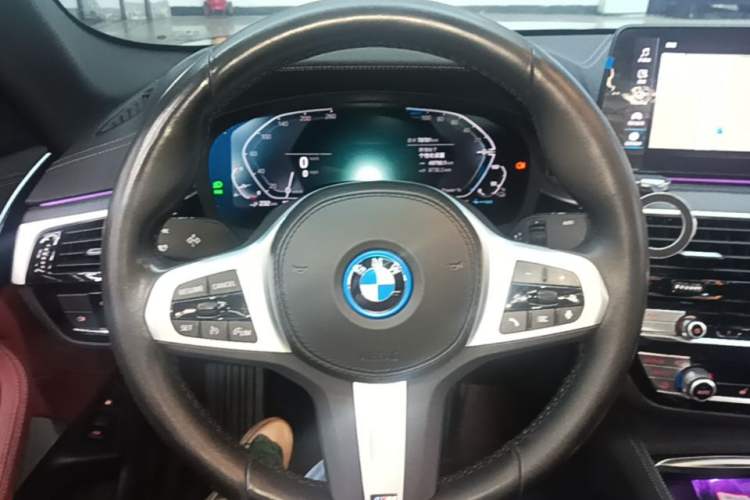 Used BMW 5 Series New Energy 2022 Restyled 535Le M Sport Package Steering Wheel