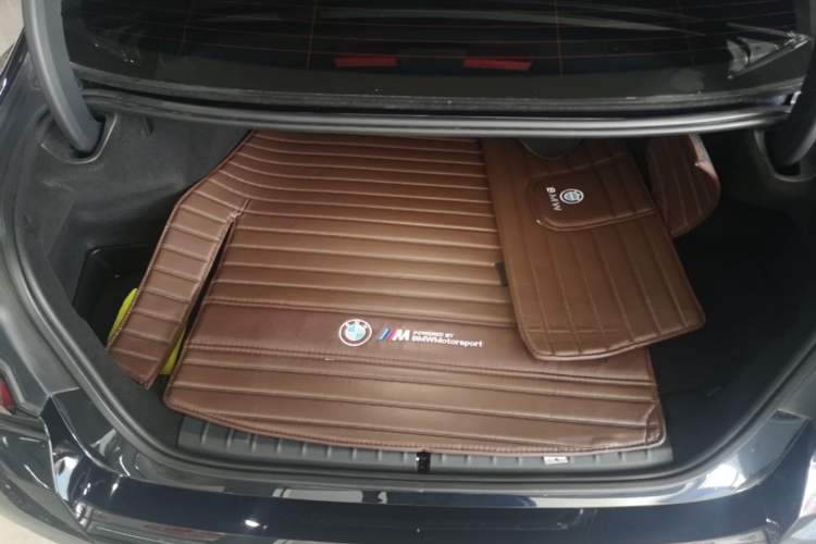 Used BMW 5 Series New Energy 2022 535Le M Sport Package Trunk