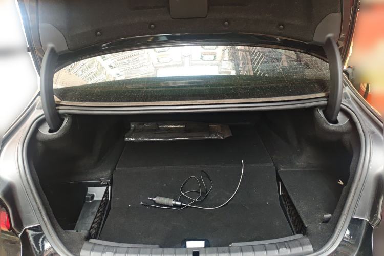 Used BMW 5 Series New Energy 2022 Restyled 535Le M Sport Package Trunk