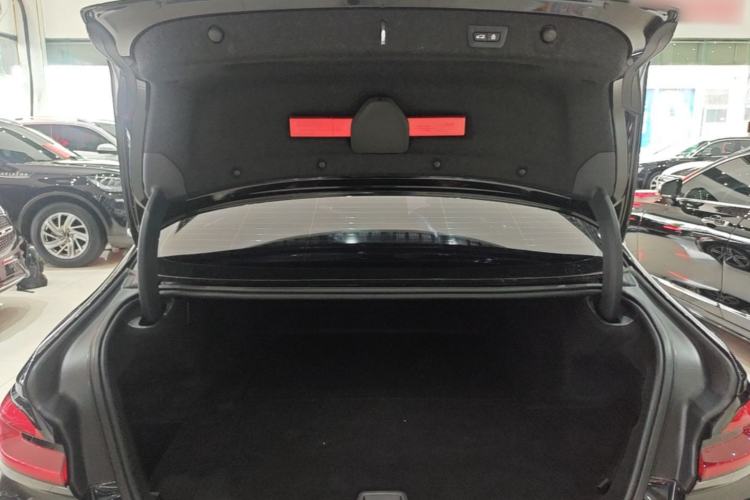Used BMW 5 Series New Energy 2022 Updated Version 535Le Luxury Package Trunk