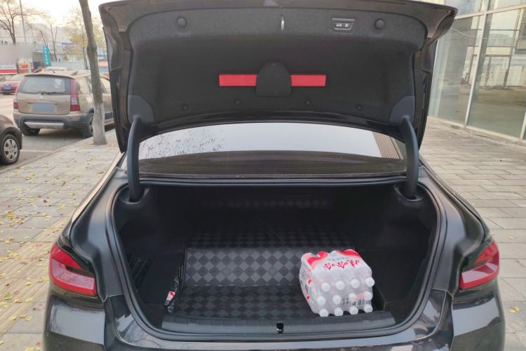 Used BMW 5 Series New Energy 2022 535Le Pioneer Edition M Sport Package Trunk