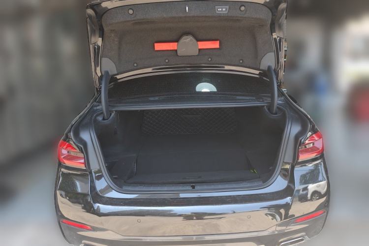 Used BMW 5 Series New Energy 2022 535Le M Sport Package Trunk