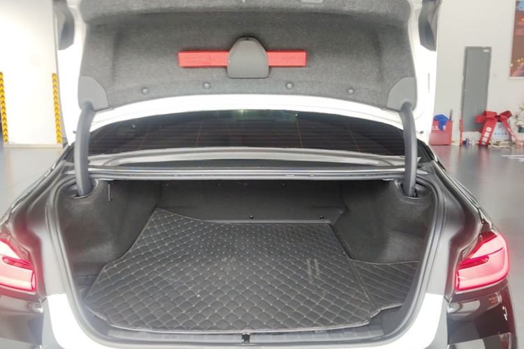 Used BMW 5 Series New Energy 2022 Restyled 535Le M Sport Package Trunk