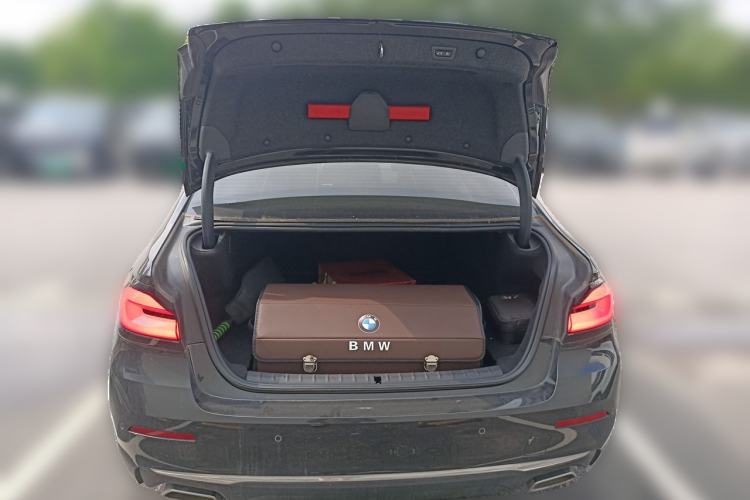 Used BMW 5 Series New Energy 2022 Updated Version 535Le Luxury Package Trunk