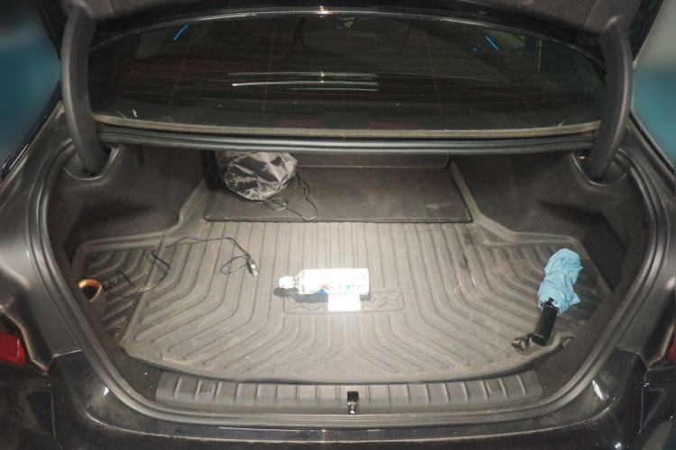 Used BMW 5 Series New Energy 2022 Restyled 535Le M Sport Package Trunk