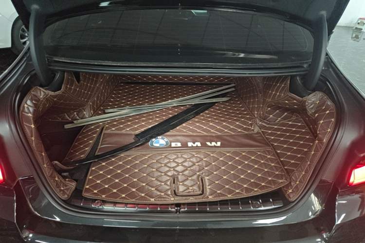 Used BMW 5 Series New Energy 2022 535Le Pioneer Edition M Sport Package Trunk