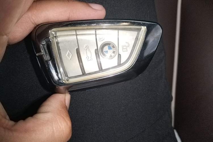 Used BMW 5 Series New Energy 2022 Restyled 535Le M Sport Package Vehicle Key