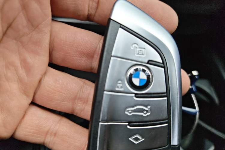 Used BMW 5 Series New Energy 2022 Restyled 535Le M Sport Package Vehicle Key