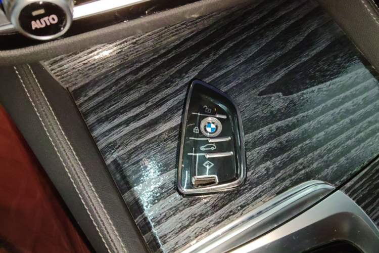 Used BMW 5 Series New Energy 2022 Restyled 535Le M Sport Package Vehicle Key