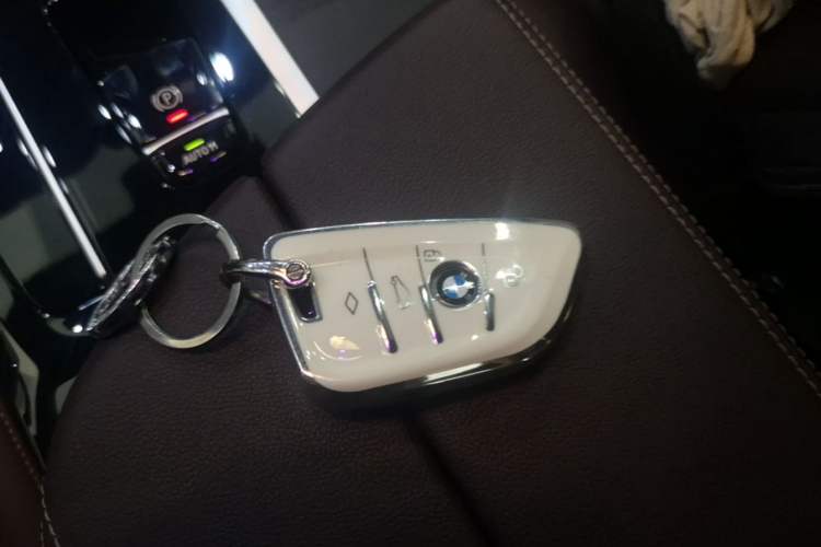 Used BMW 5 Series New Energy 2022 535Le M Sport Package Vehicle Key